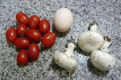 Make Holy fruit fried egg mushroom soup step 0