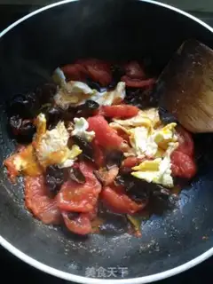 Make Tomato-mutal fried eggs step 4