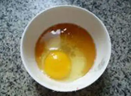 Make Garlic egg fried rice step 3