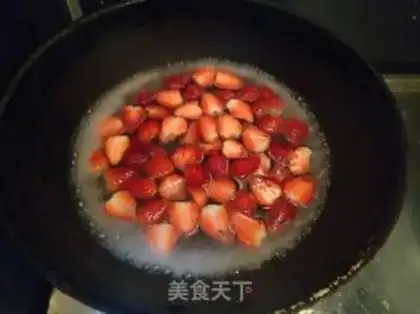 Make Strawberry sauce step 3