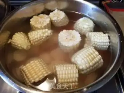 Make Corn mountain medicine soup step 5