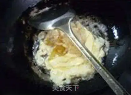 Make Garlic egg fried rice step 7