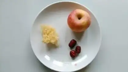 Make Apple-tree silver ear soup step 0