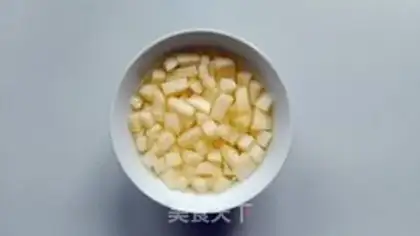 Make Apple-tree silver ear soup step 4