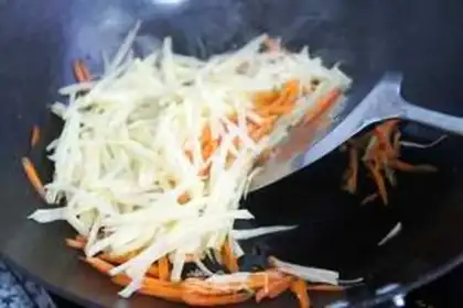 Make Fried potatoes step 3