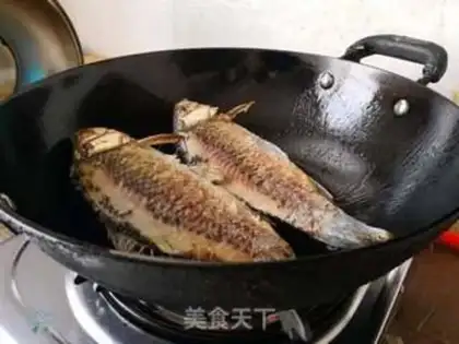 Make Tofu fish soup step 1