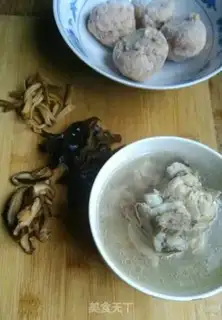 Make Four-symbolt soup step 3
