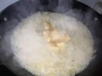Make Five flowers, sour sauce, tofu step 12