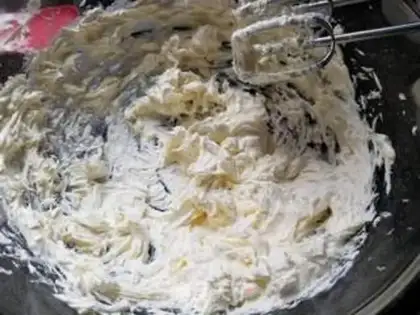 Make A heart-to-heart cookie step 1