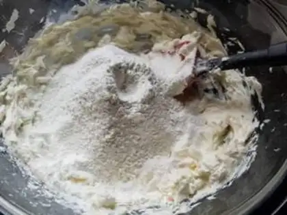 Make A heart-to-heart cookie step 2