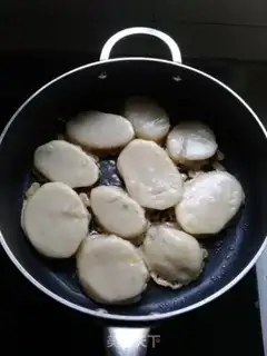 Make Pork onions, potato box step 10