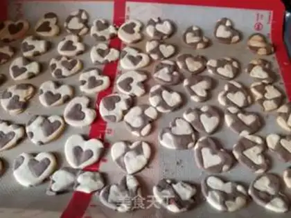 Make A heart-to-heart cookie step 12