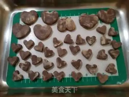 Make A heart-to-heart cookie step 14