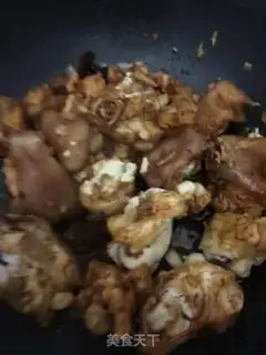 Make Carrot burns pig feet step 6