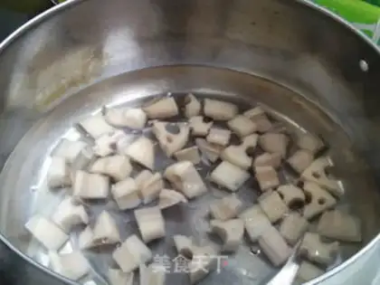 Make Spicy Lotus step 2