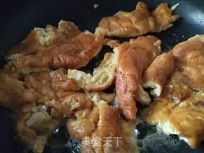 Make Fried eggs step 3