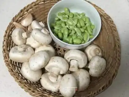 Make Mushroom green beans step 0