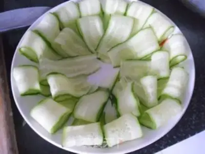 Make cucumber with pig ears step 2