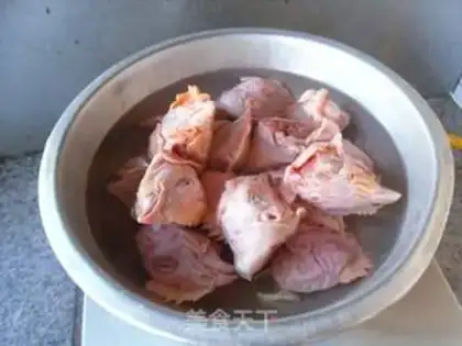 Make Hot chicken head step 1