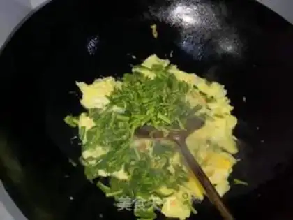 Make Fried eggs step 5