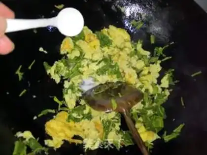 Make Fried eggs step 6