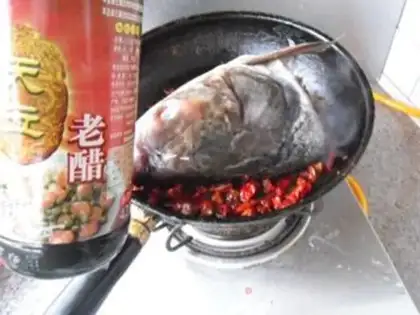Make Spicy fish head step 5