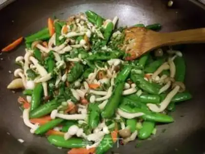 Make Sweet peas fried mushrooms step 9