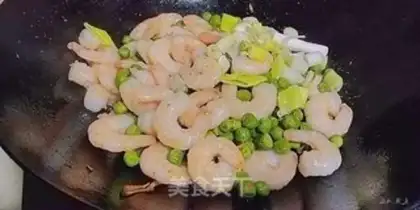 Make Shrimp green beans step 8
