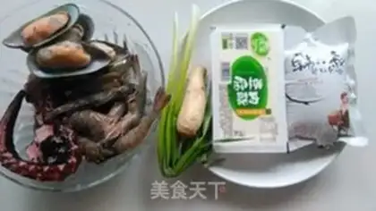 Make Korean pickle seafood soup step 0