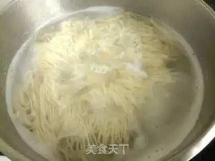 Make Spicy noodles step 3