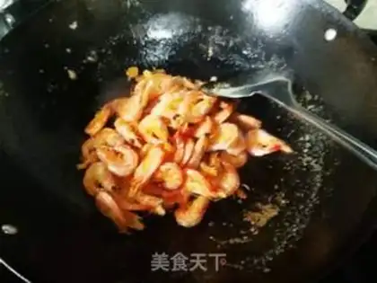 Make Spicy pan shrimp step 8