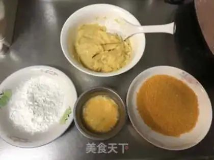 Make Salted egg yellow salad potato ball step 4