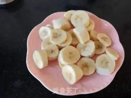 Make Banana shake step 1