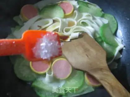 Make Meat sausages, radish pants step 6