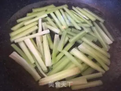 Make Clear the celery step 1
