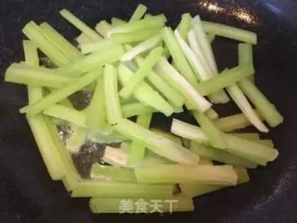 Make Clear the celery step 2