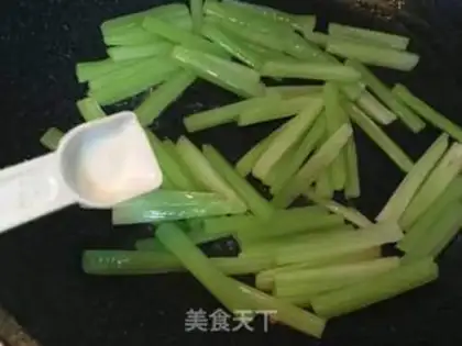 Make Clear the celery step 3