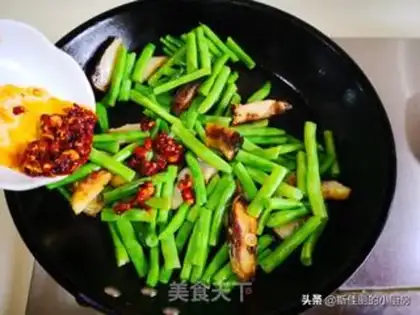 Make The fish make four beans step 5