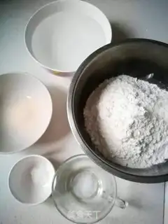 Make White buns step 0
