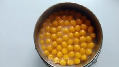 Make The raisins burn the little dots step 6