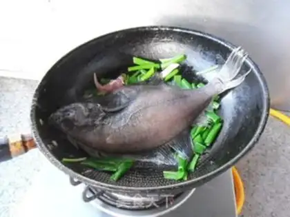 Make Onions burn fish step 3