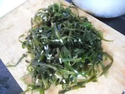 Make Seaweed silk and cabbage step 1