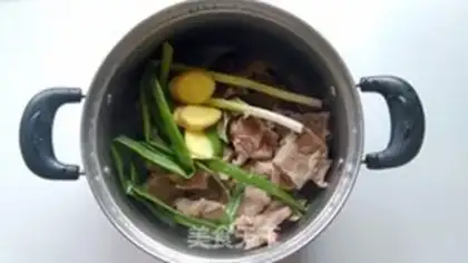 Make Tomato beef soup step 3