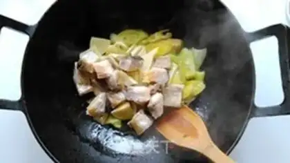 Make The winter burns salty fish step 3