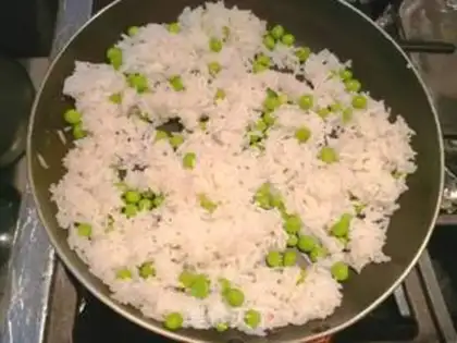 Make Cheese sauce, shrimp fried rice step 5