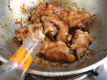Make Soy pig hoofs step 5