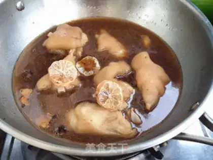 Make Soy pig hoofs step 6