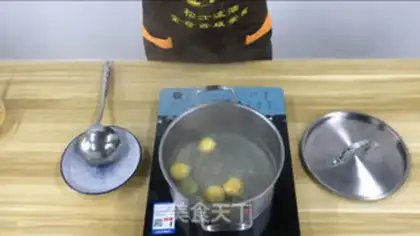 Make Double-colour-flowed soup round step 6