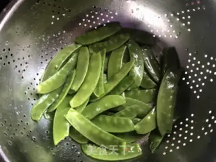 Make Dutch soy shrimp rolls step 0