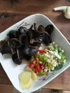 Make Meatdish sea mushrooms step 1